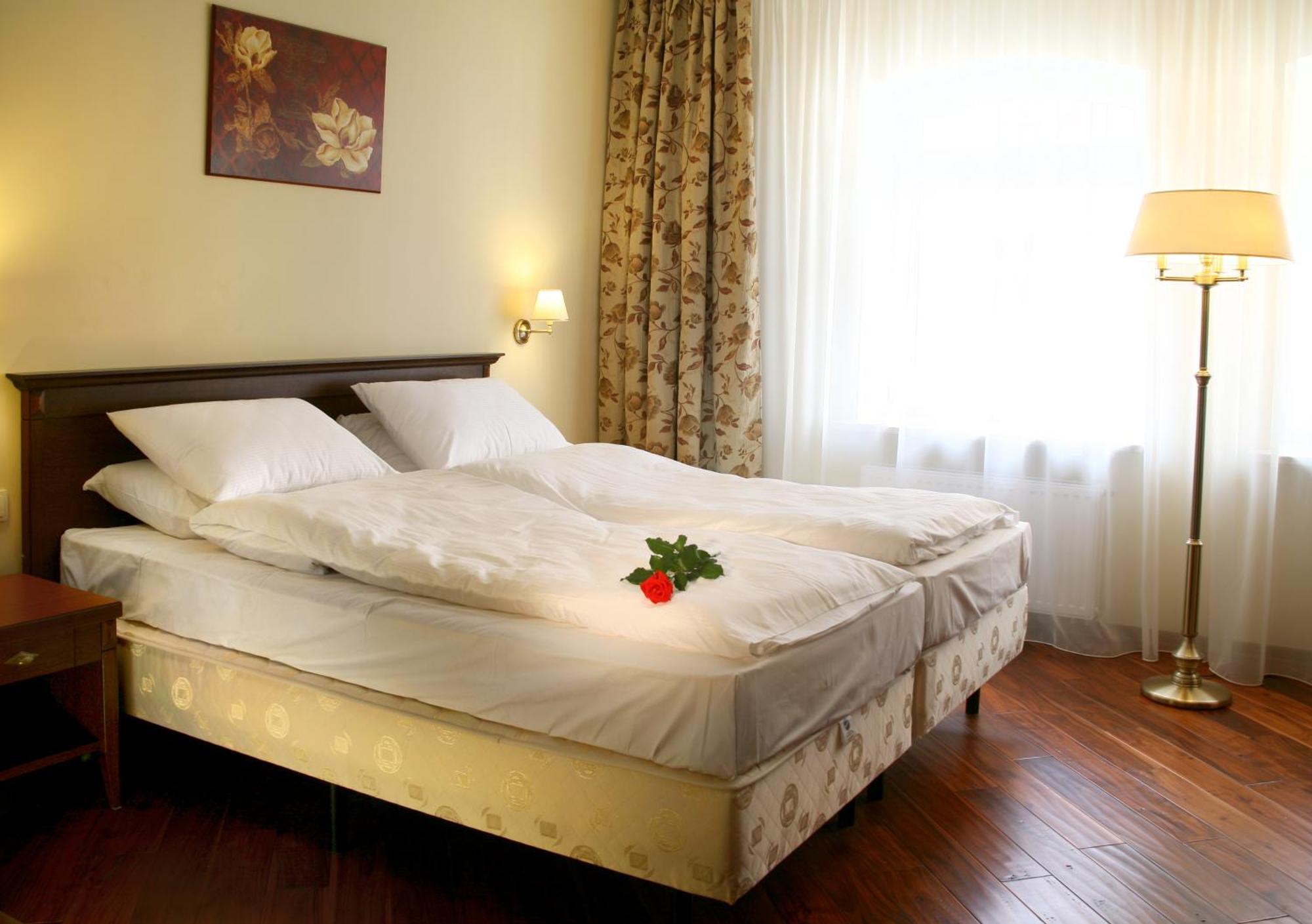 Bed & Breakfast Kobza Haus Old Town 3*