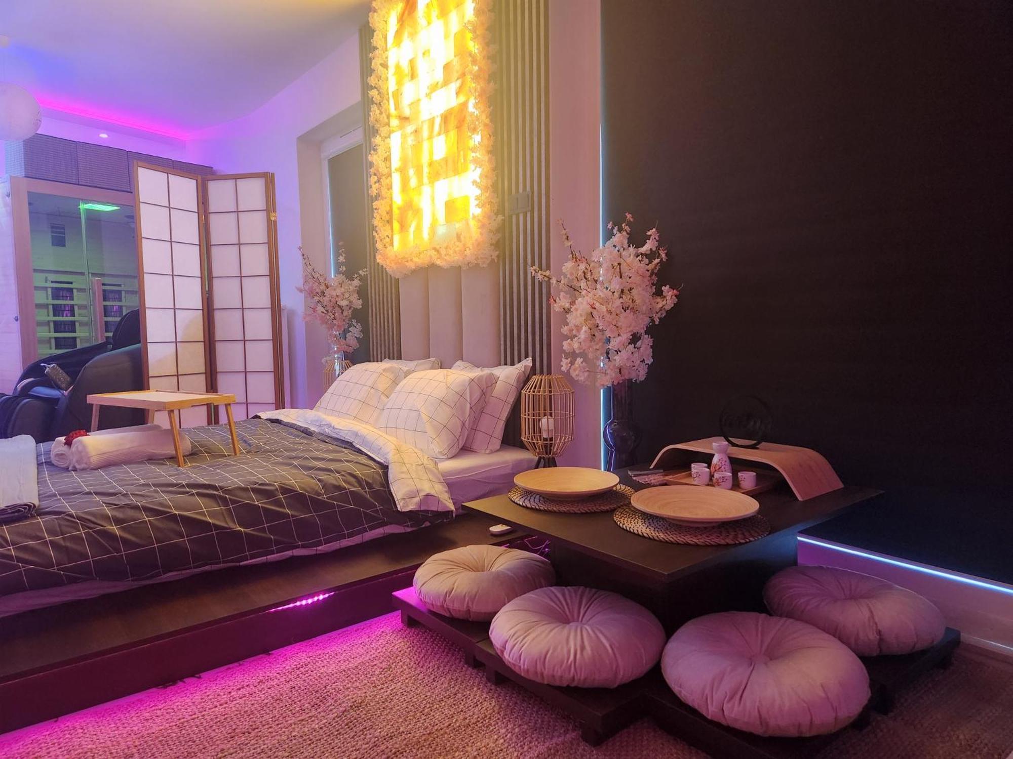 Chmielna Prestige With Luxury Jacuzzi And Sauna! Selected Also Feature A Massage Chair And Himalayan Salt With Color Therapy Salt Forest Gdansk