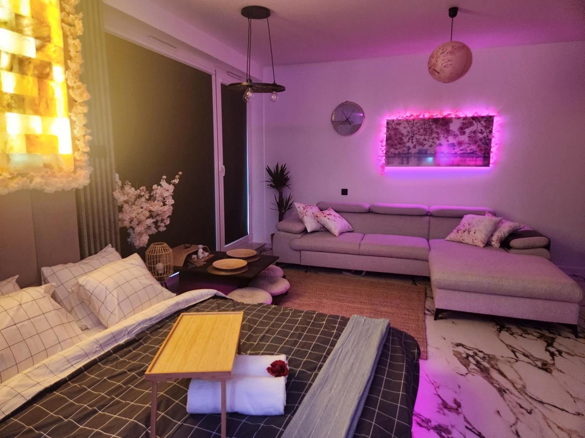 Chmielna Prestige With Luxury Jacuzzi And Sauna! Selected Also Feature A Massage Chair And Himalayan Salt With Color Therapy Salt Forest Danzig