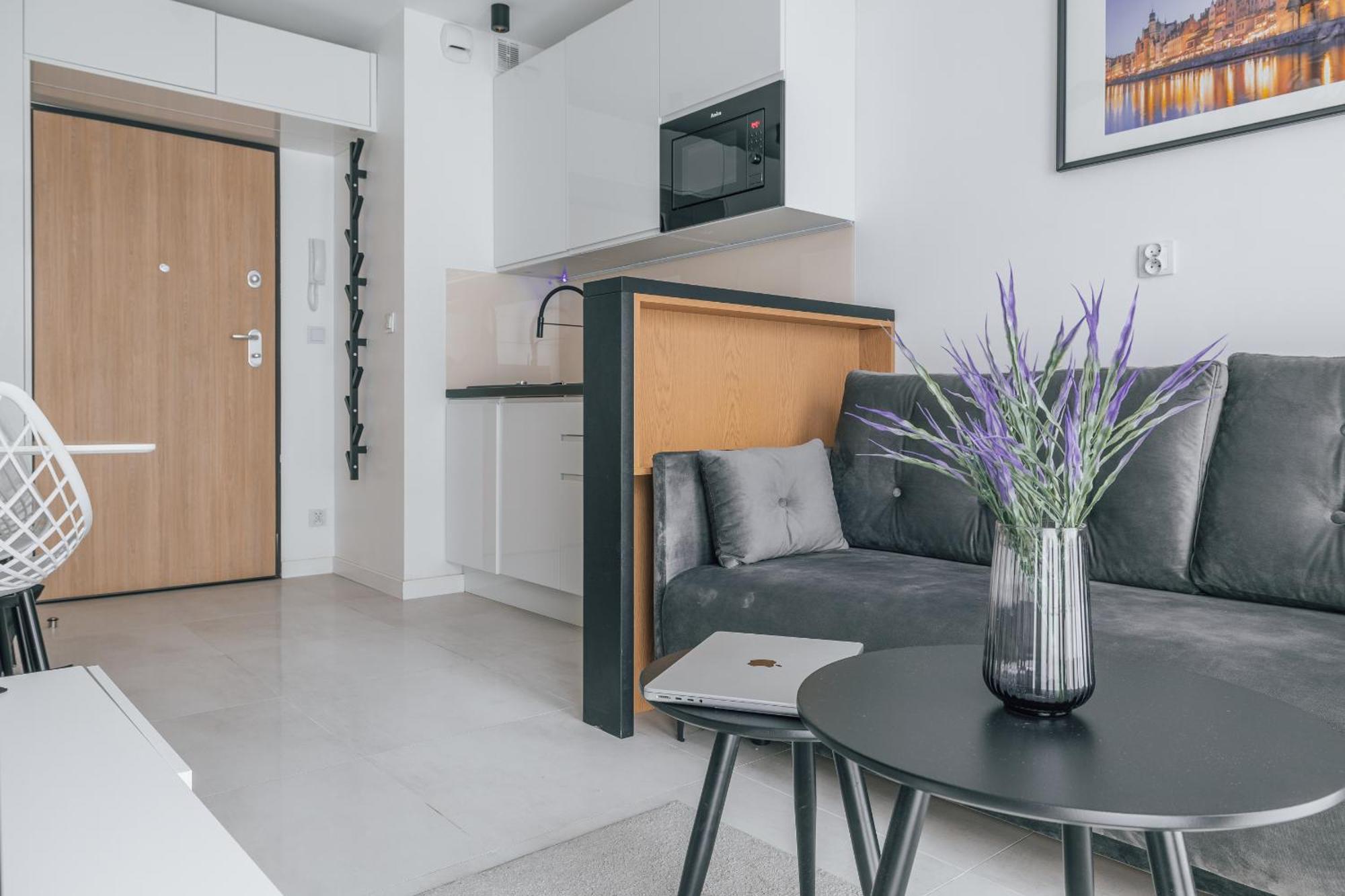 Apartment Ii *