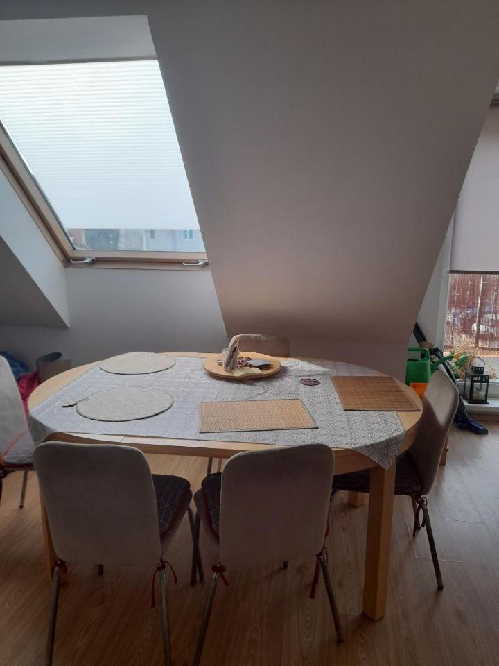 Apartment Jasne Sloneczne Mieszkanie Niedaleko Lotniska Gdansk