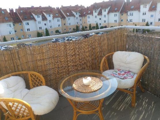 Apartment Jasne Sloneczne Mieszkanie Niedaleko Lotniska