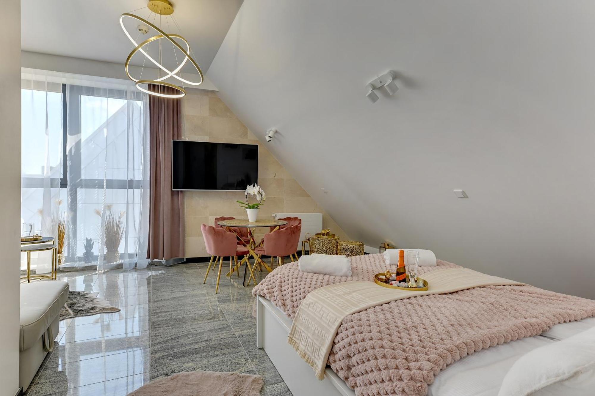 Apartment Granaria Kingdom & Happiness Premium By The River - Gratis Prosecco *