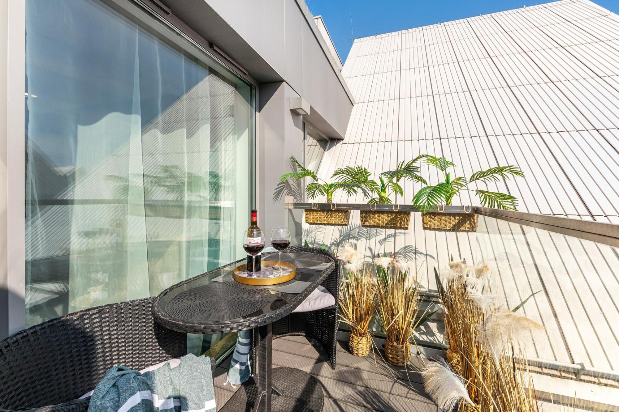 Apartment Granaria Kingdom & Happiness Premium By The River - Gratis Prosecco *