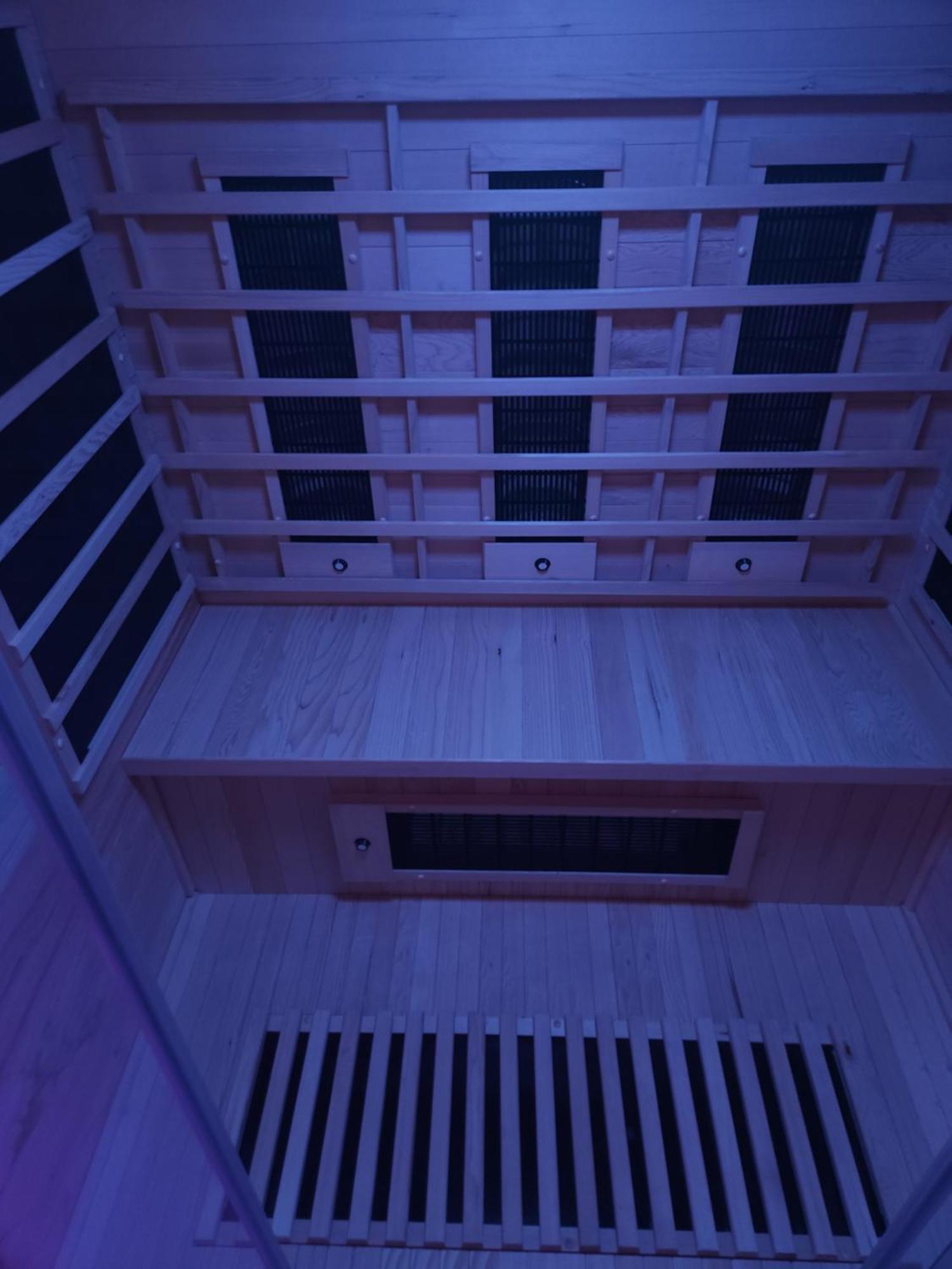 Chmielna Prestige With Luxury Jacuzzi And Sauna! Selected Also Feature A Massage Chair And Himalayan Salt With Color Therapy Salt Forest Apartment *
