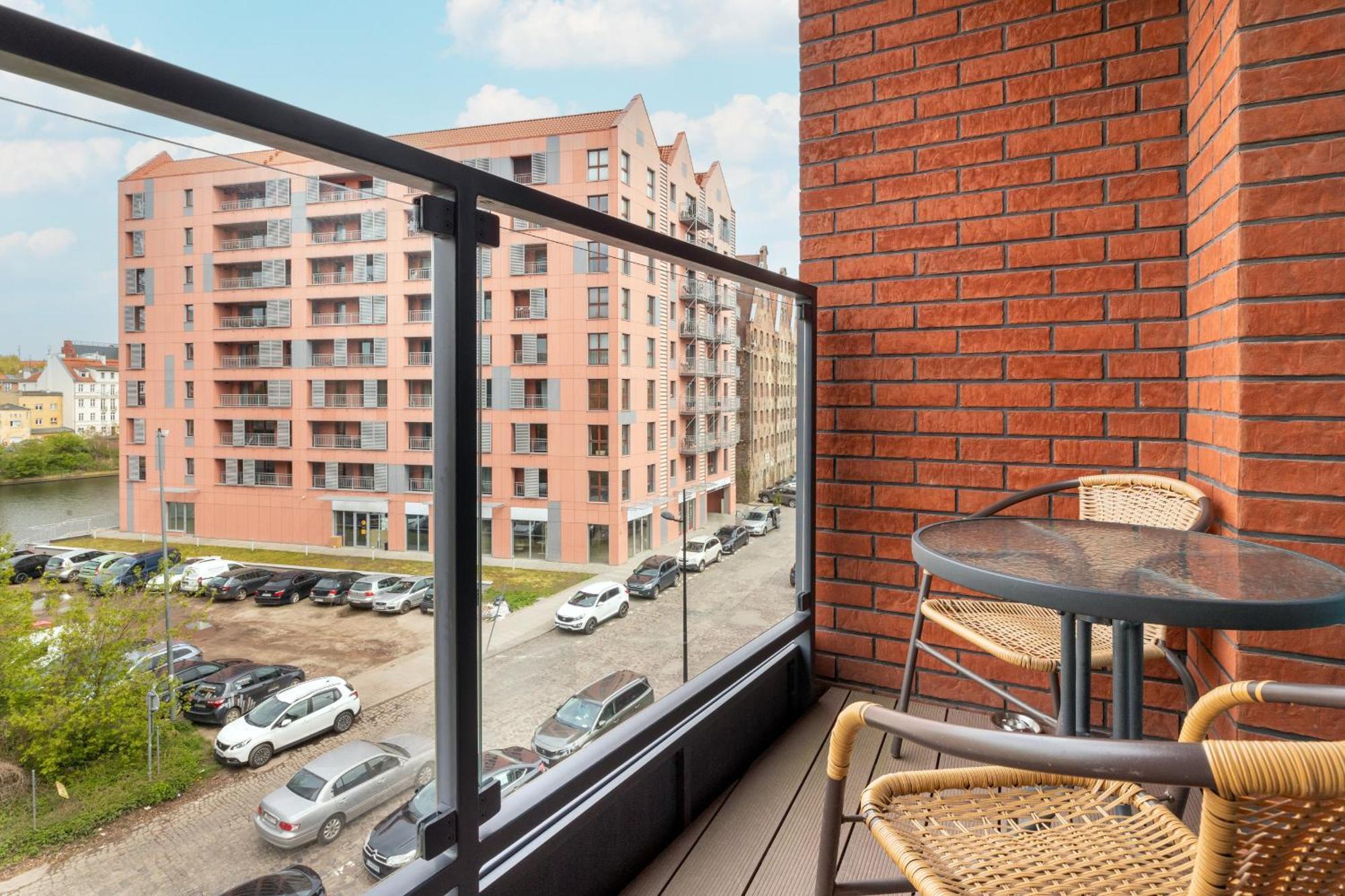 Lejlighed Sky Blue Chmielna Near Old Town In By Renters