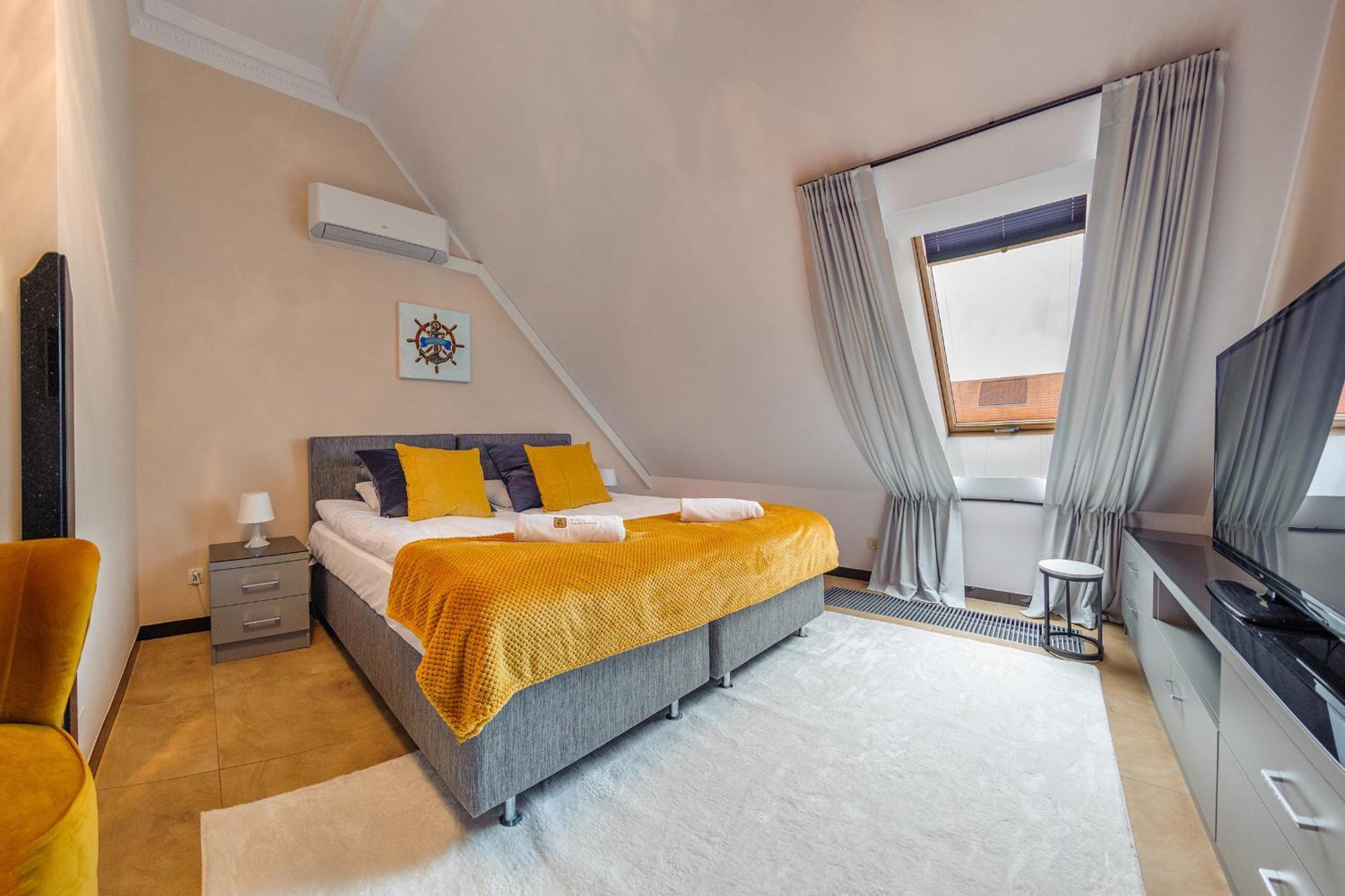Walk - Premium Duplex With Terrace + 2 Parking *