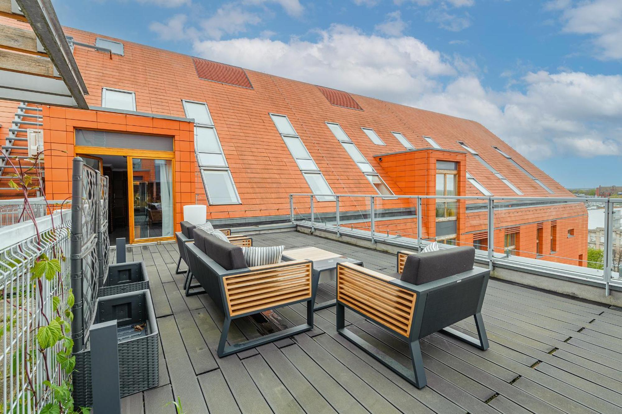 Walk - Premium Duplex With Terrace + 2 Parking