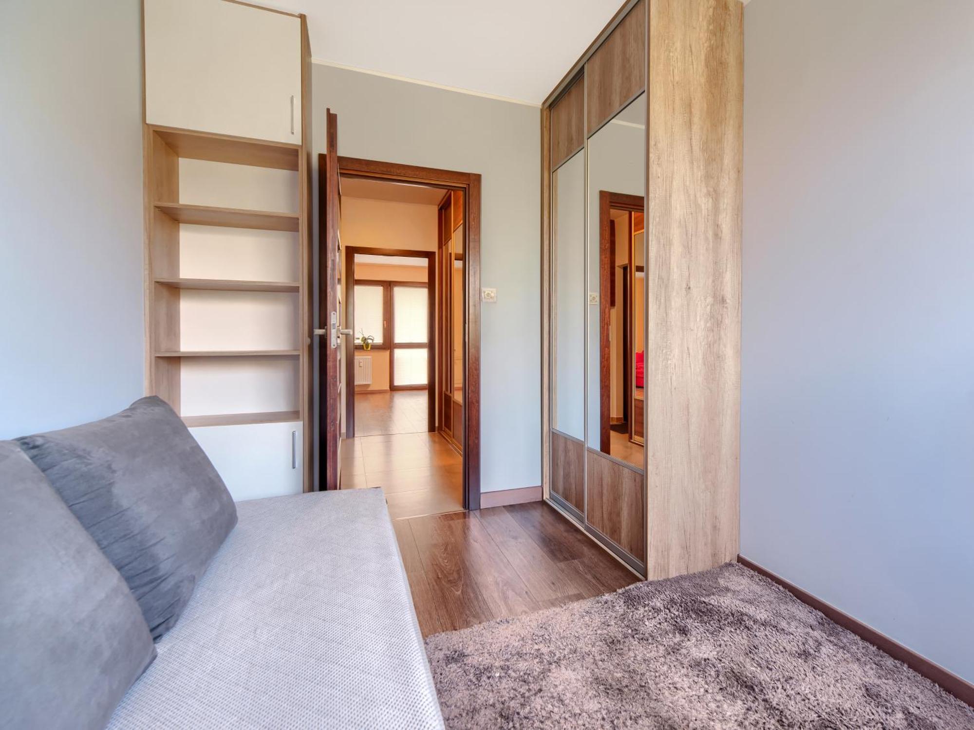 Business Apt - 50m2, Workspace, Balcony - By Rentujemy Apartment *