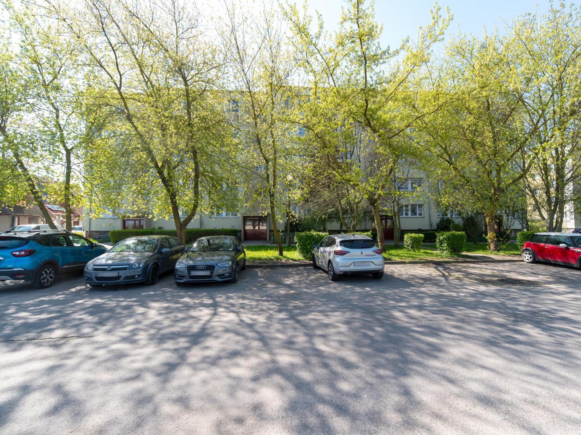 Apartment Business Apt - 50m2, Workspace, Balcony - By Rentujemy *