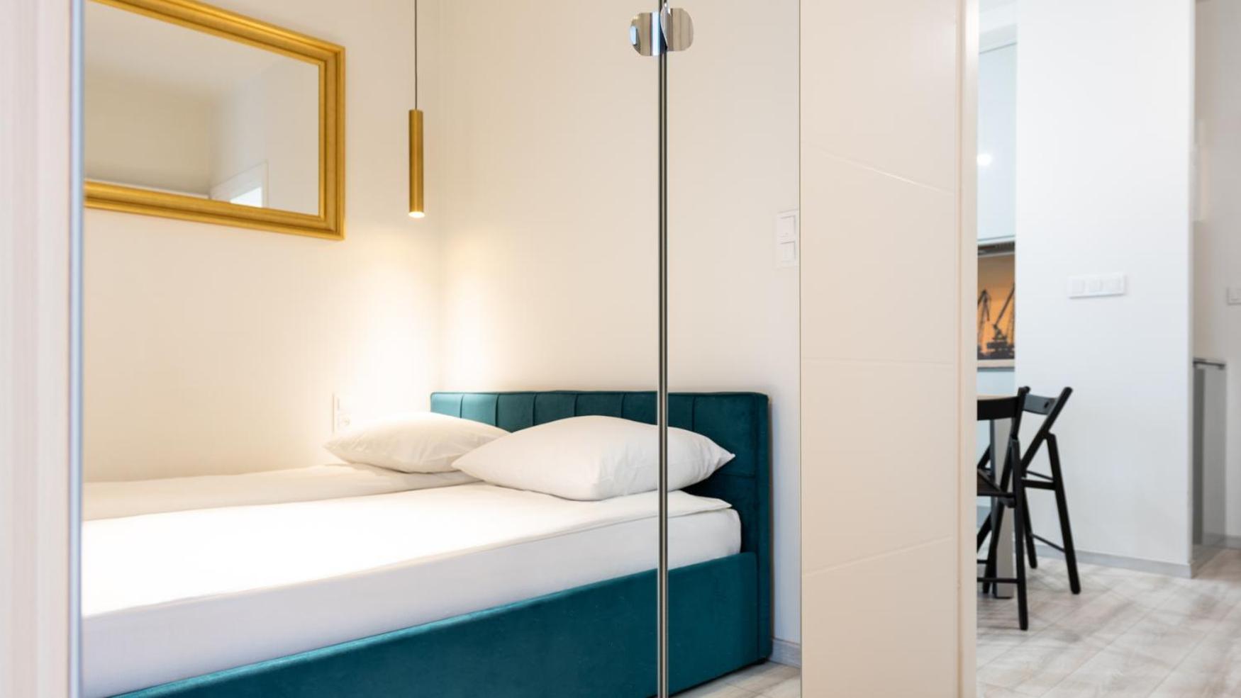 Center Pool & parking Apartment