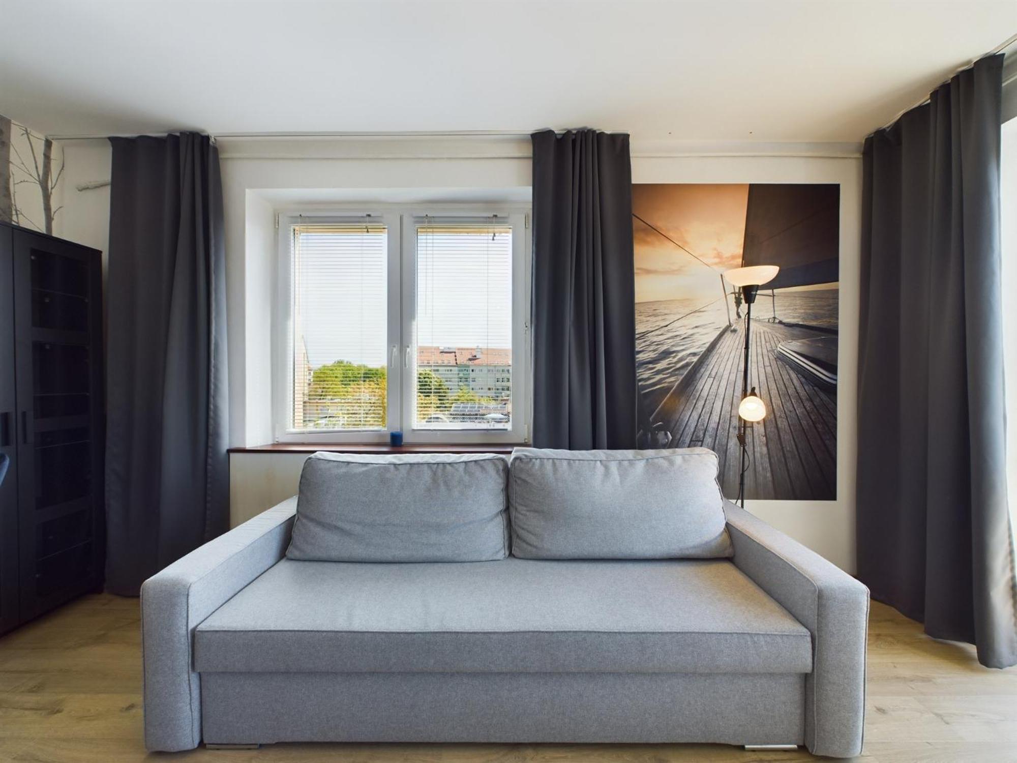 Beautiful For 6 People Located 550 M From The By Renters Apartment *