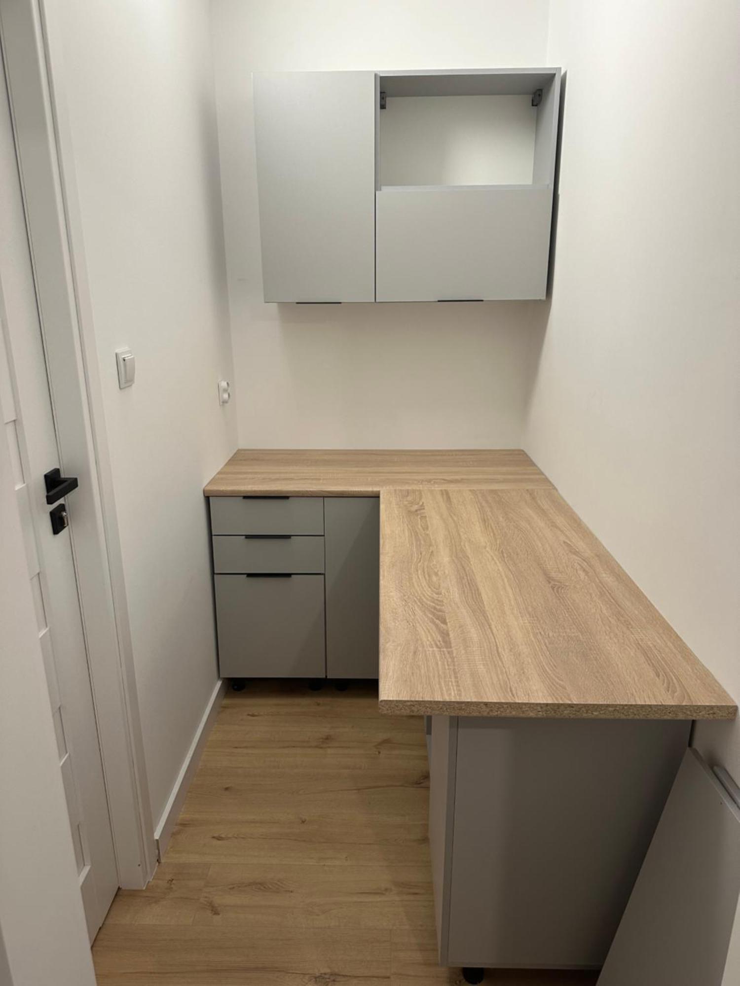 Rooms4less *