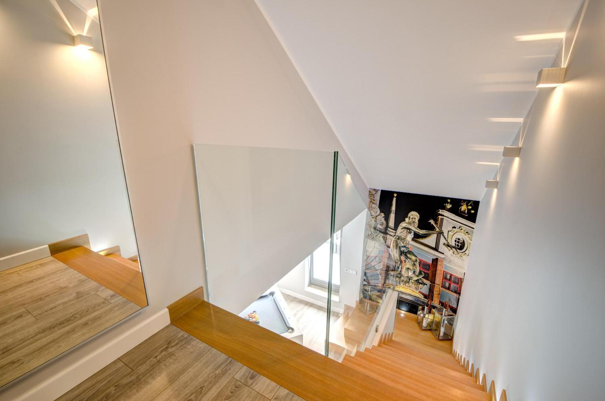 Waterlane By Vivendi