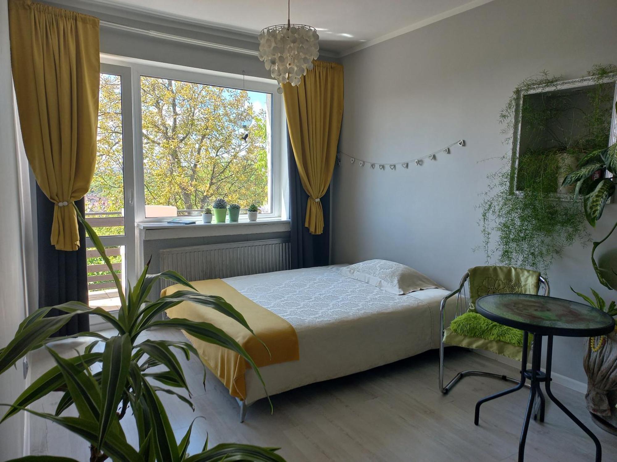 Duzy Dwuosobowy Blisko Centrum Z Balkonem *