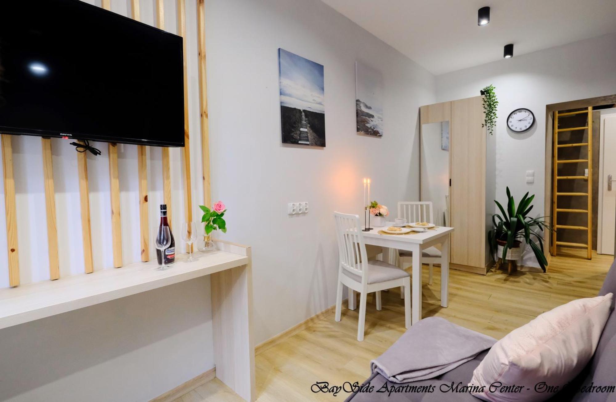 Bayside Marina Center Apartment *