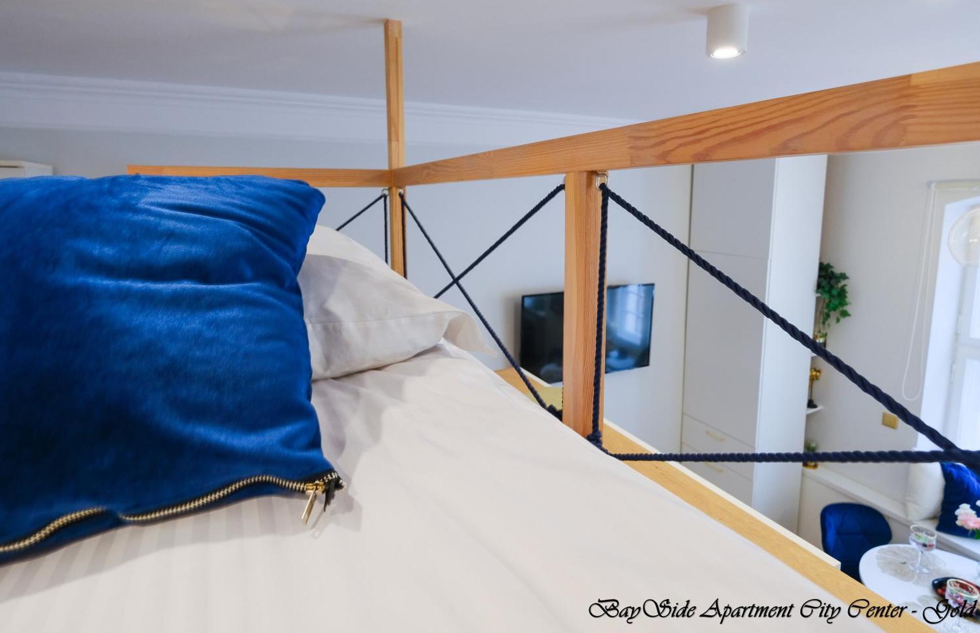 Bayside Center Apartment *