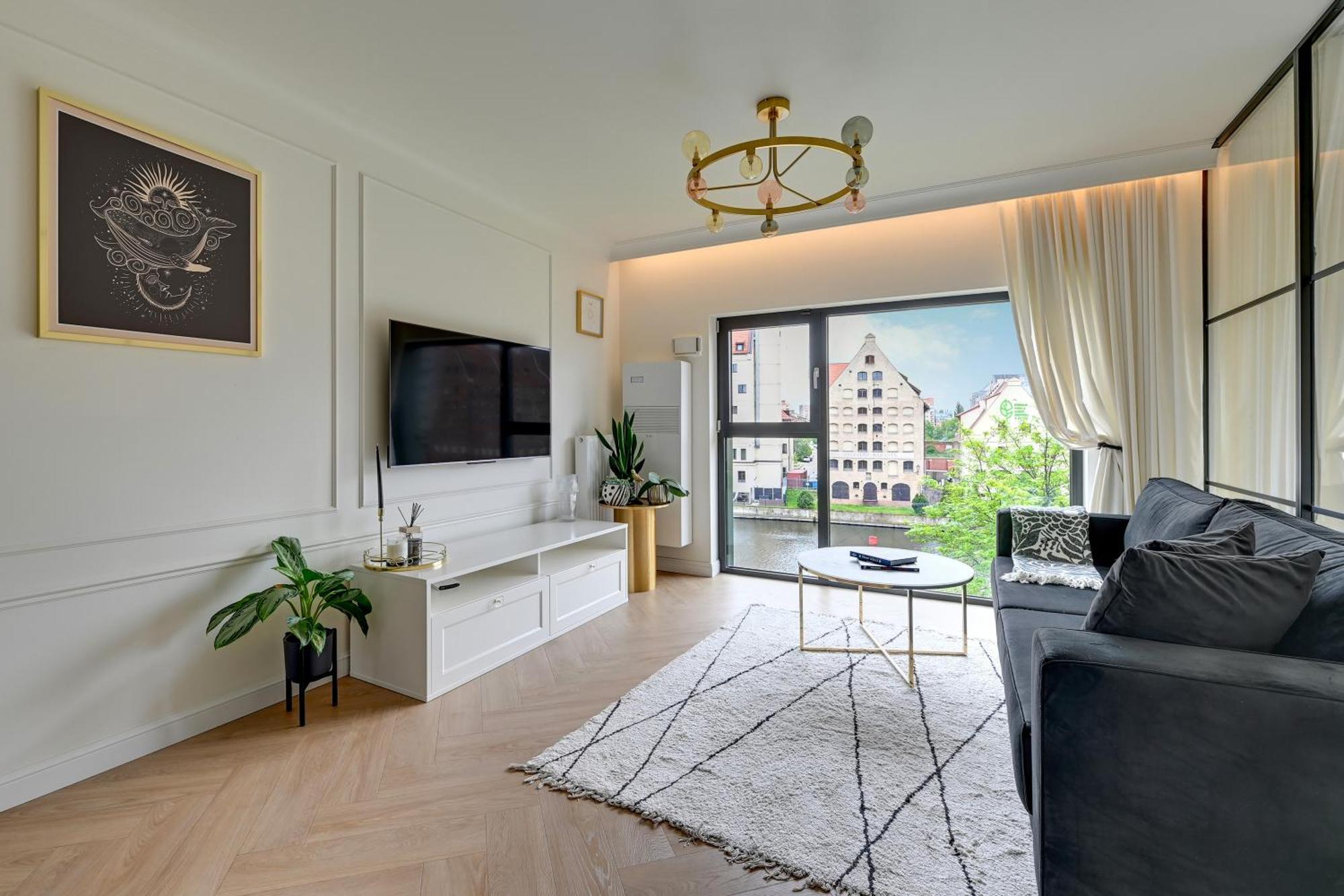Wintera & Parking By Downtown Apartment *
