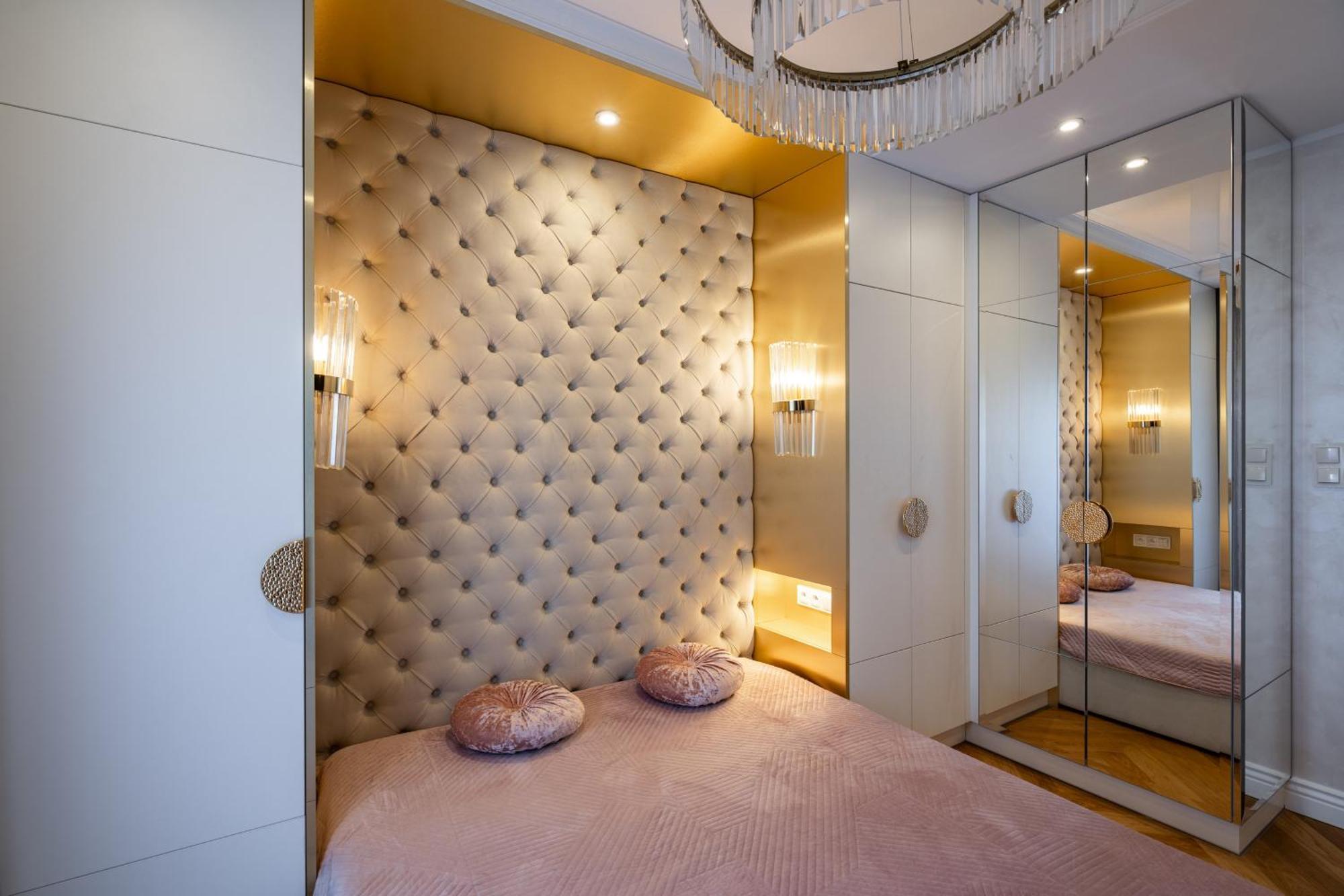 Luxury Gold *