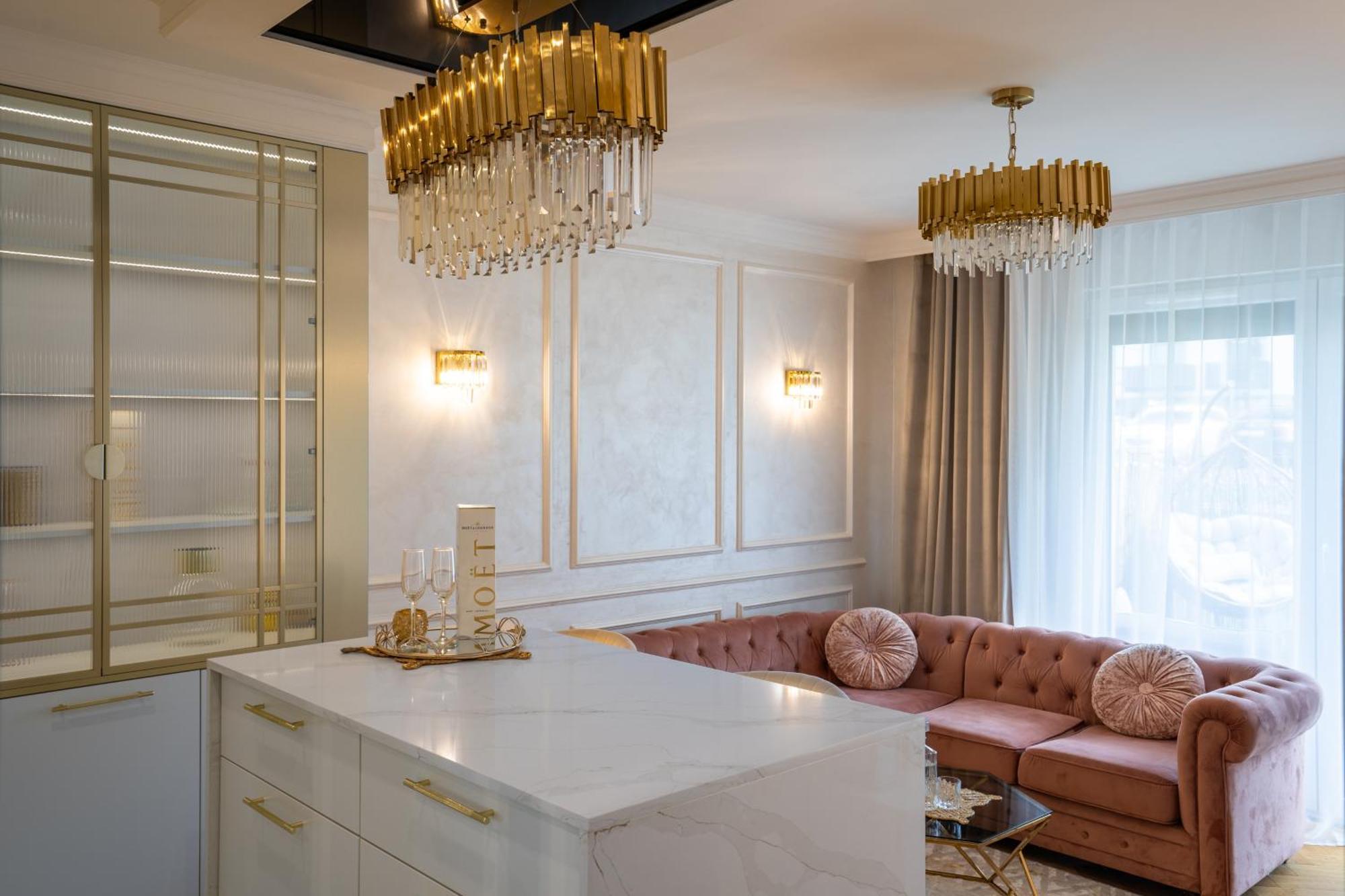 Luxury Gold *