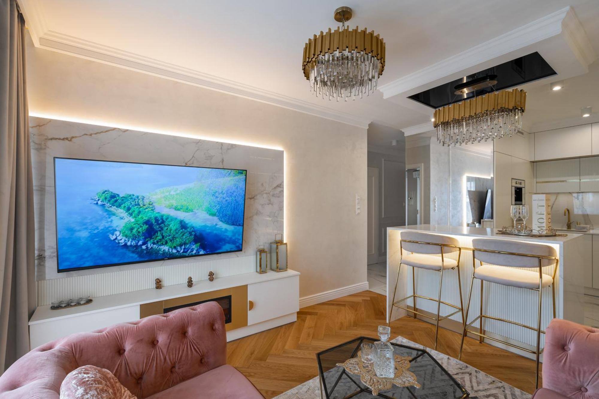 Luxury Gold *