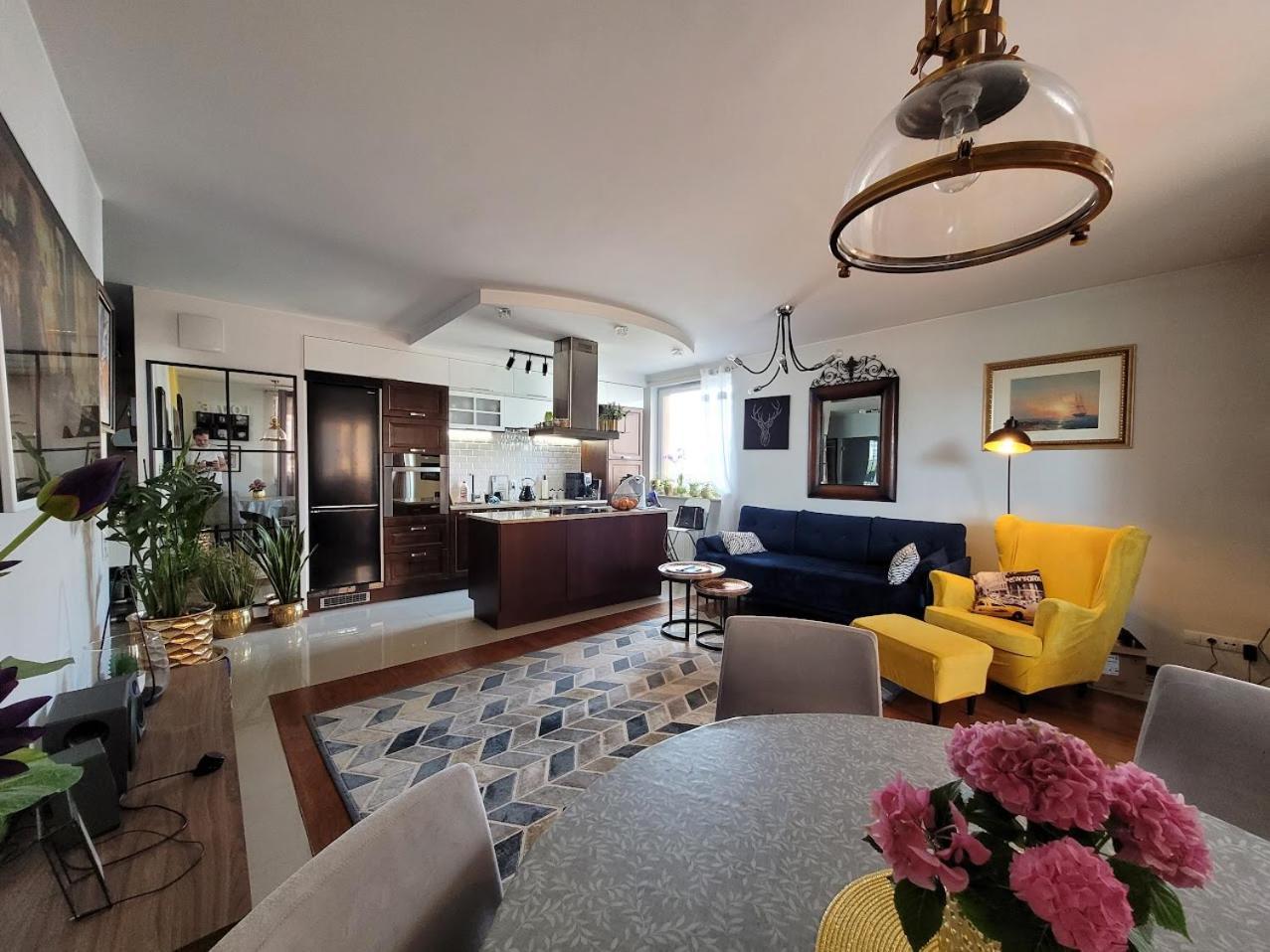 Orange Water Apartment *