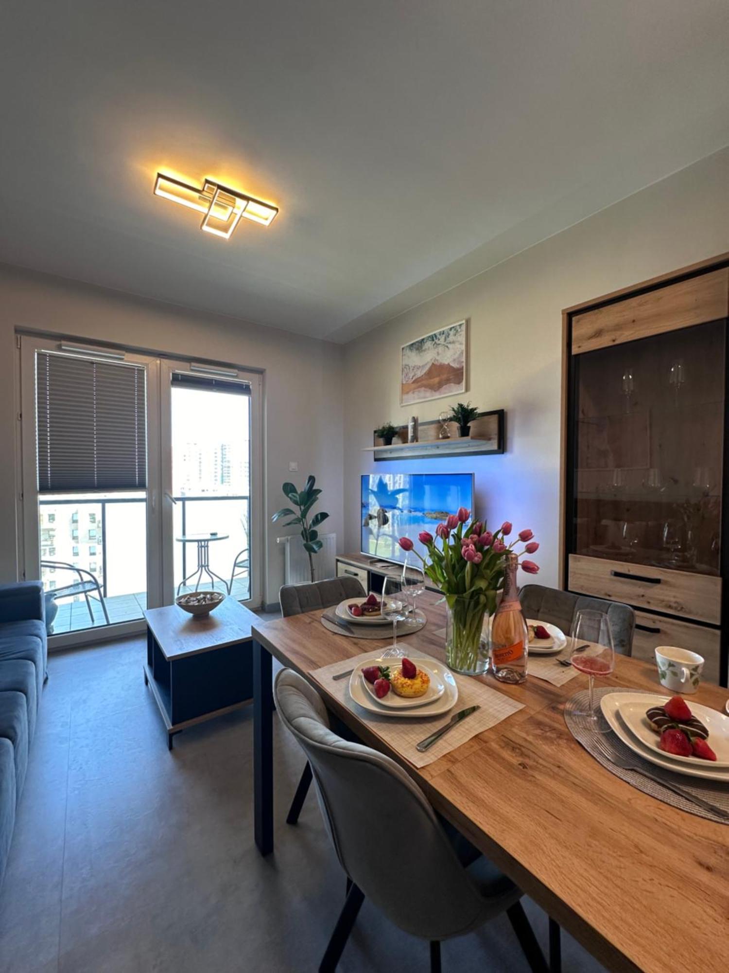 Maya's Flats & 104 - Letnica Apartment *