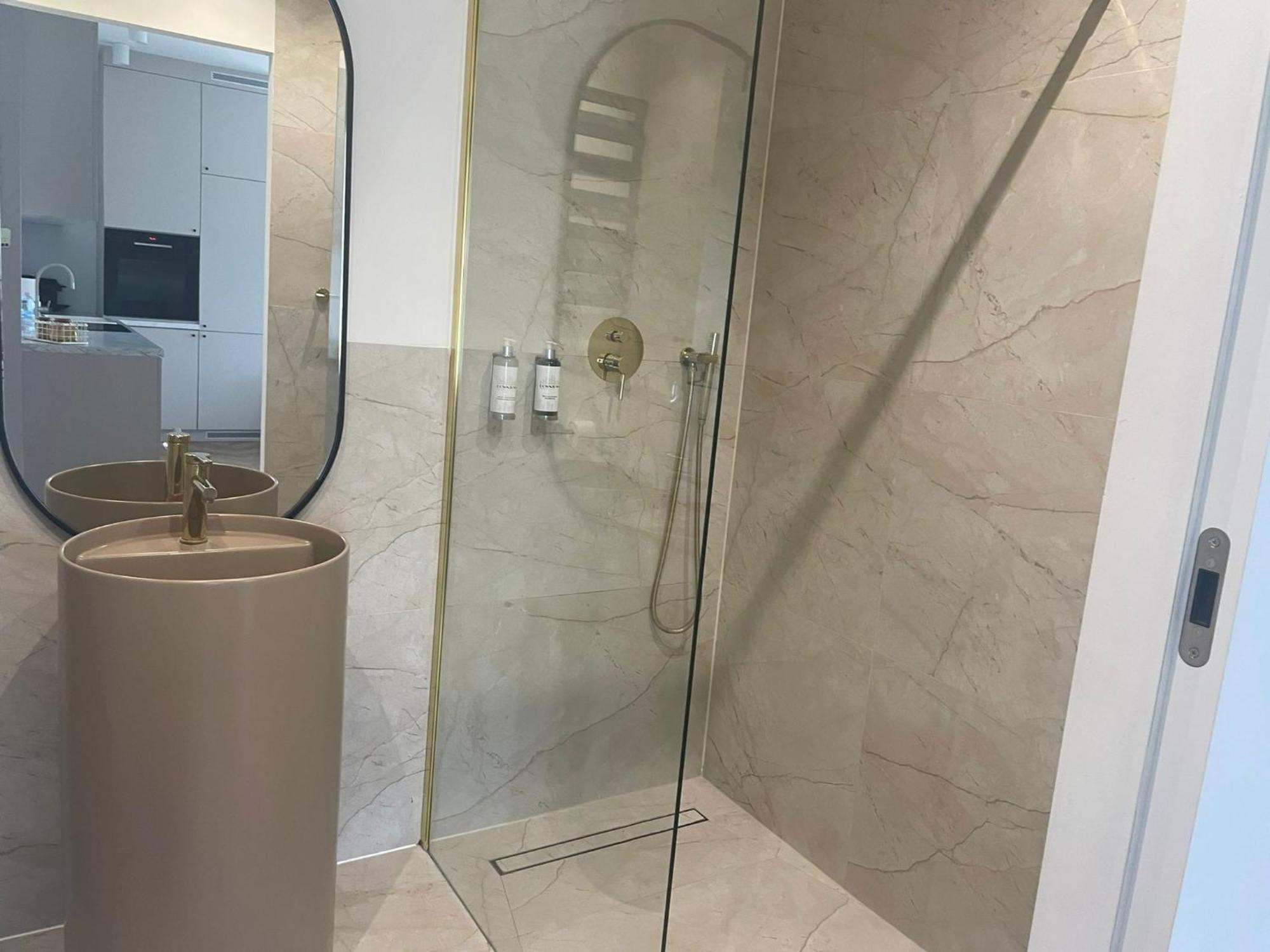 Apartment Exclusive By Moderna Profit