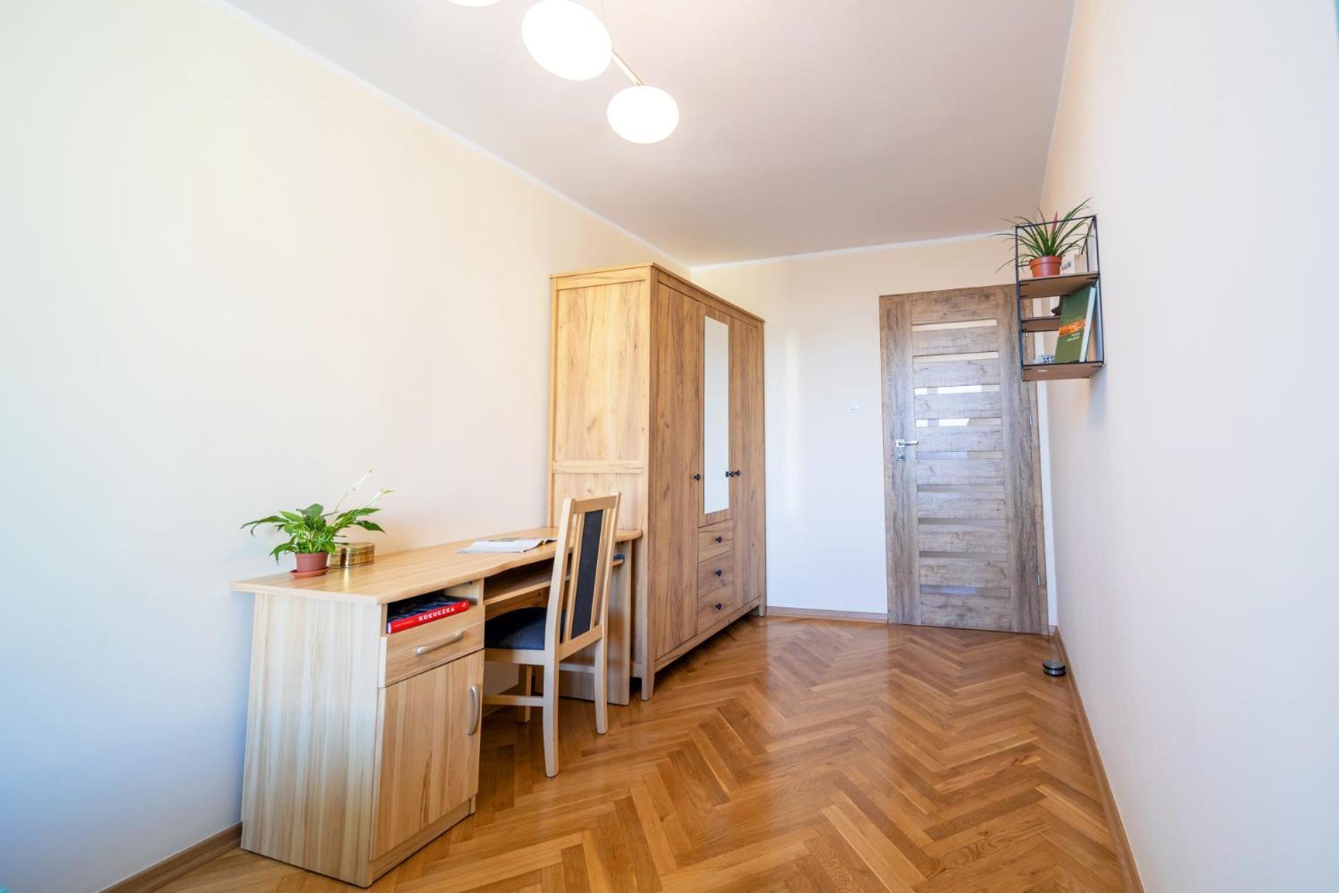 Apartment Almanak Rp7