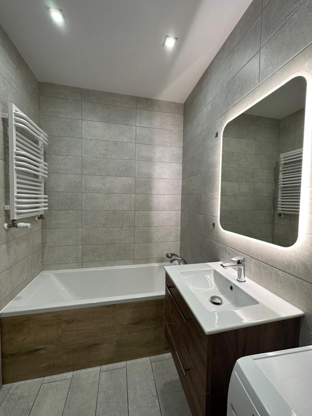 Mailo Apartament & Parking *