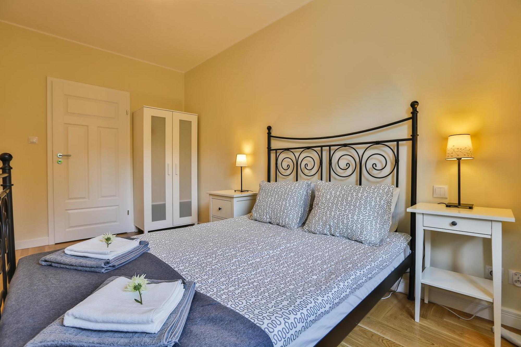 Huoneisto Apartament Bursztynowy Mariacka Old Town Gdańsk