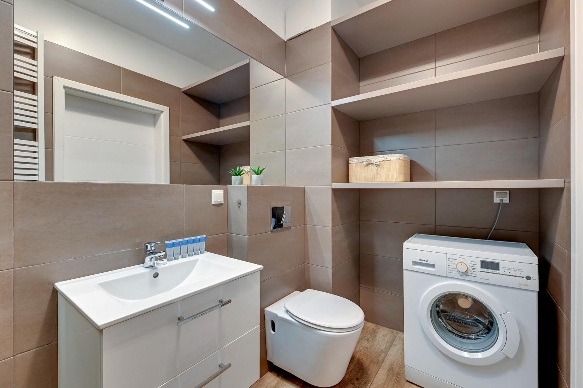 Blue Mandarin Riverside Apartment