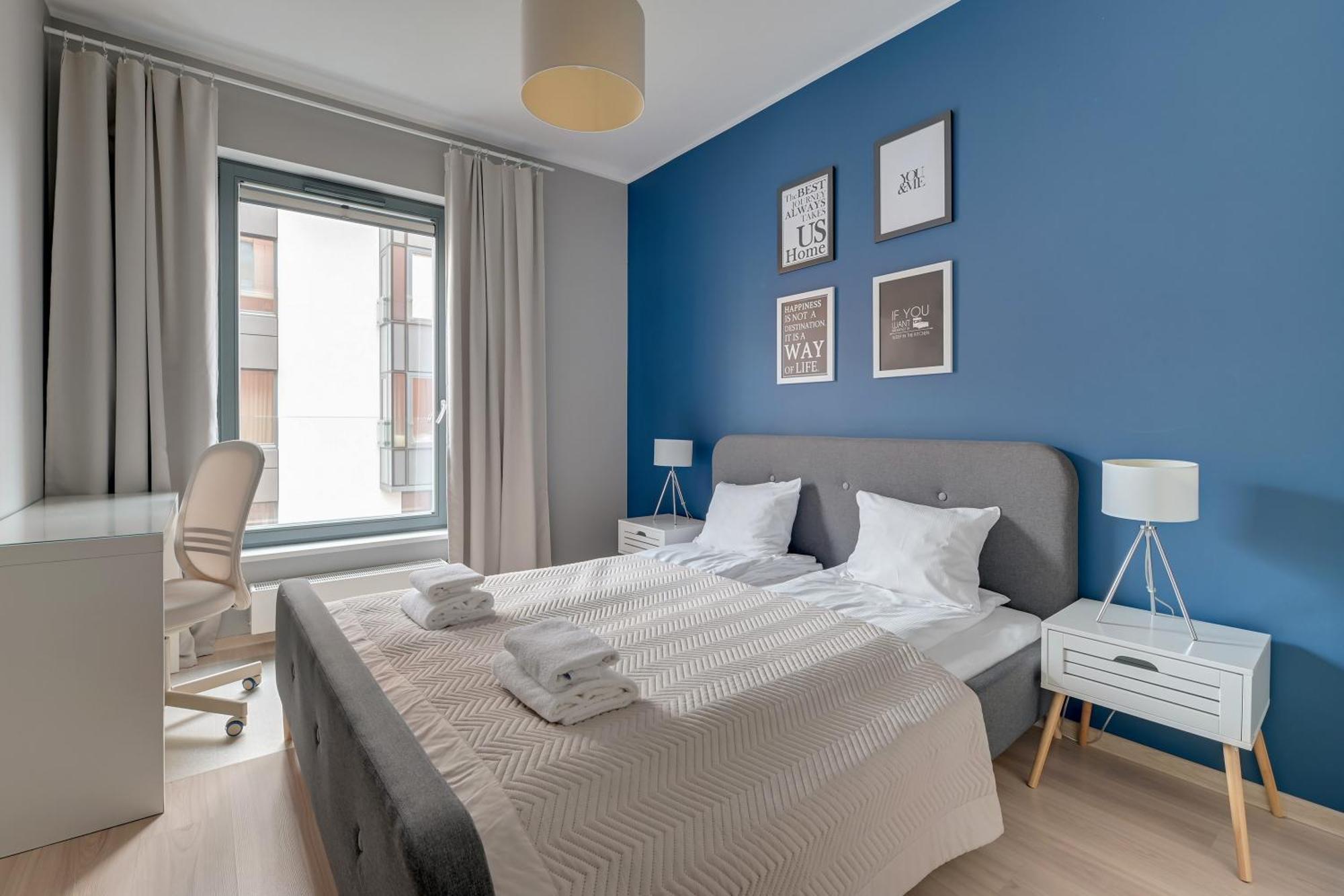 Blue Mandarin Riverside Apartment *