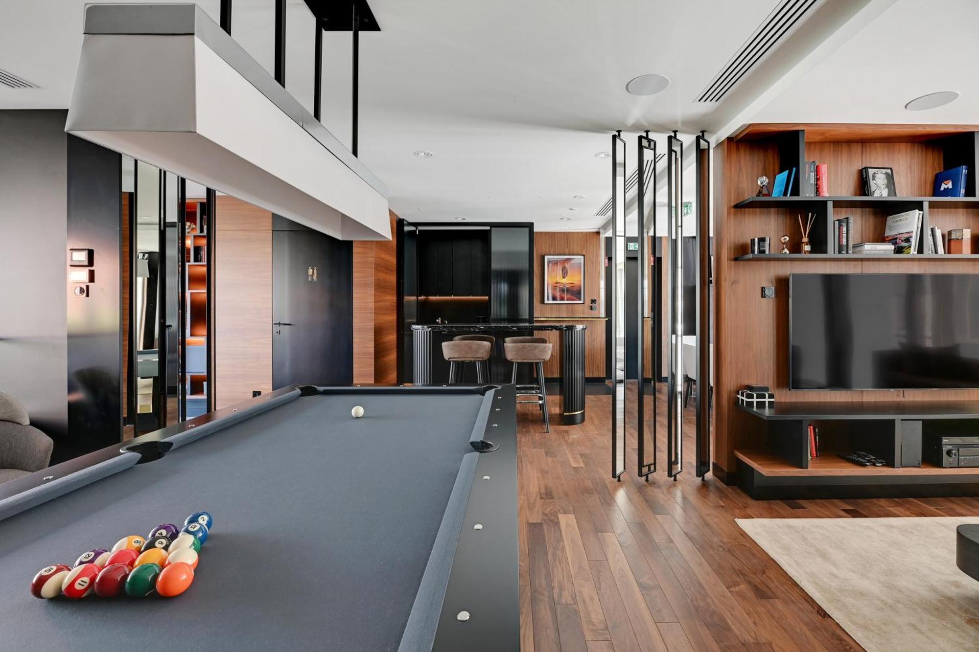 Blue Mandarin Riverside *
