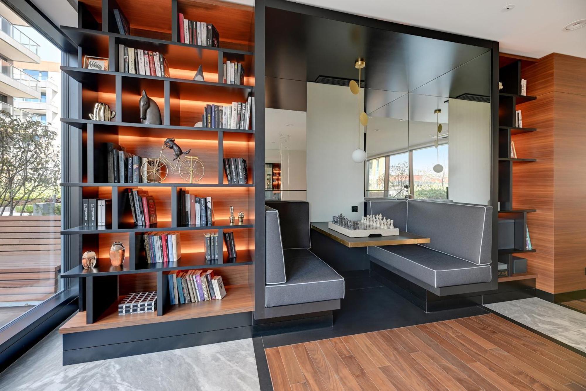 Apartment Blue Mandarin Riverside