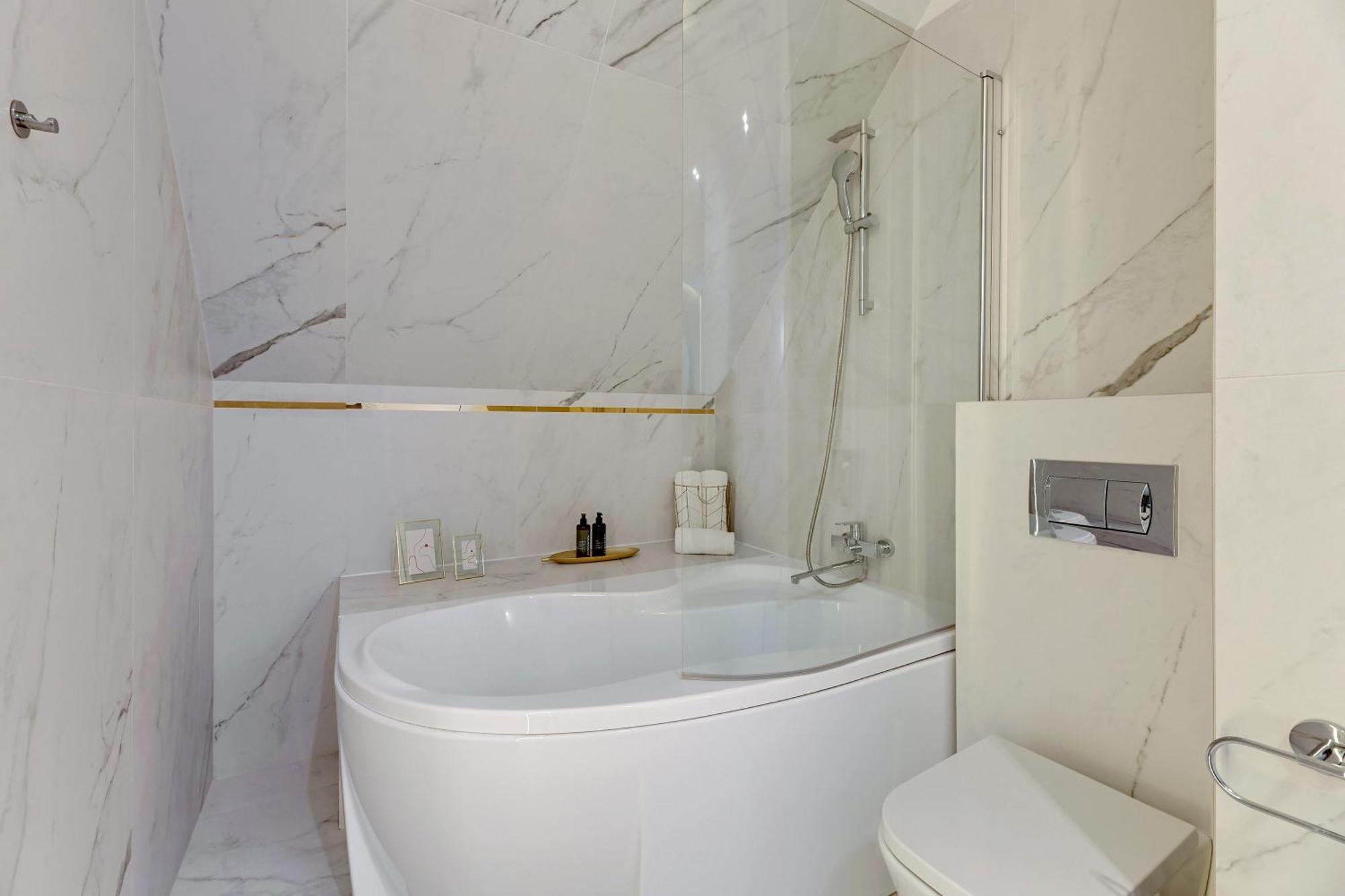 Apartment Nowa Motlawa Spa, Pool, Gym & Parking By Downtown