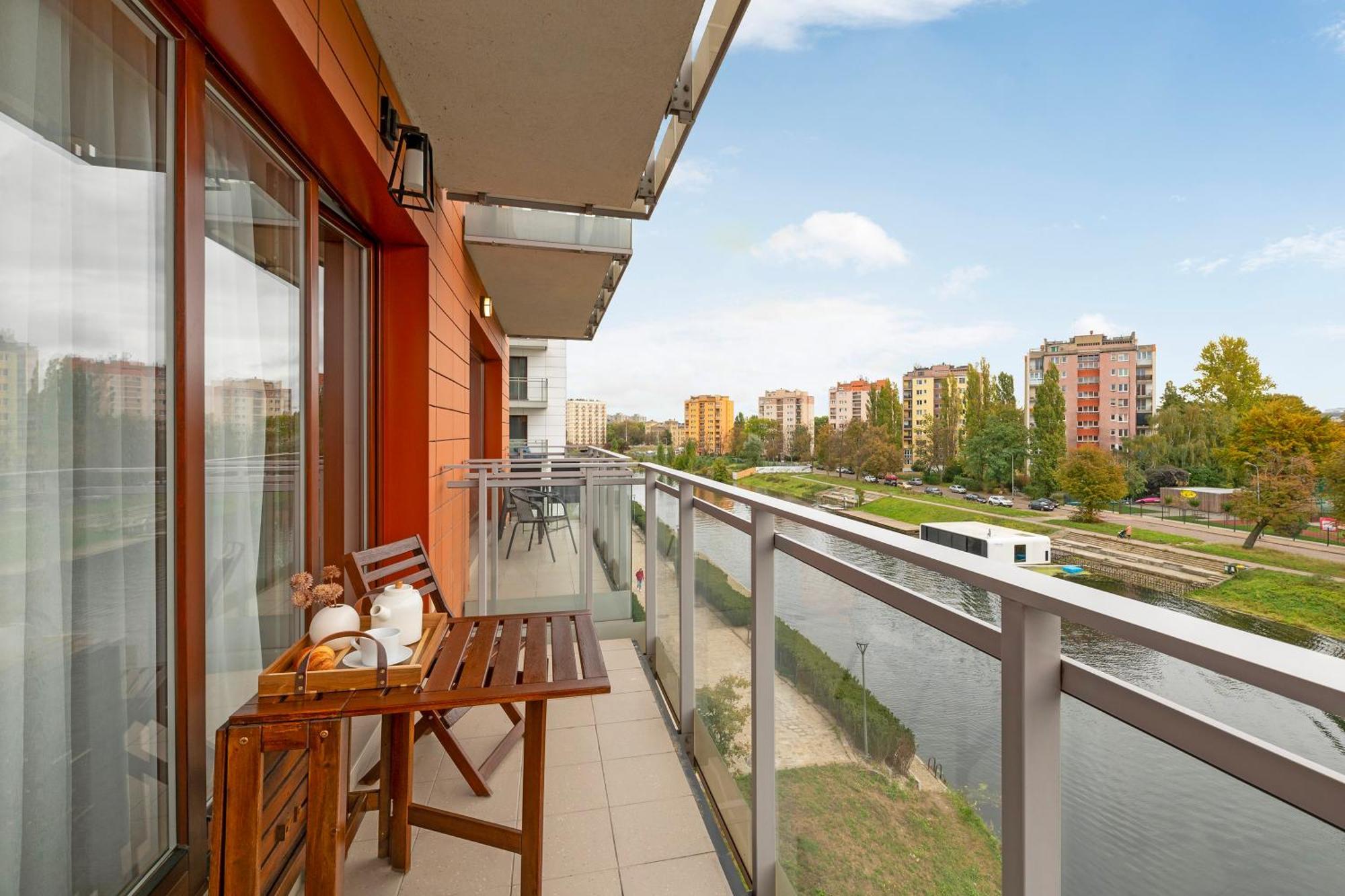 Aura - Riverside & Parking By Downtown Apartment Gdansk