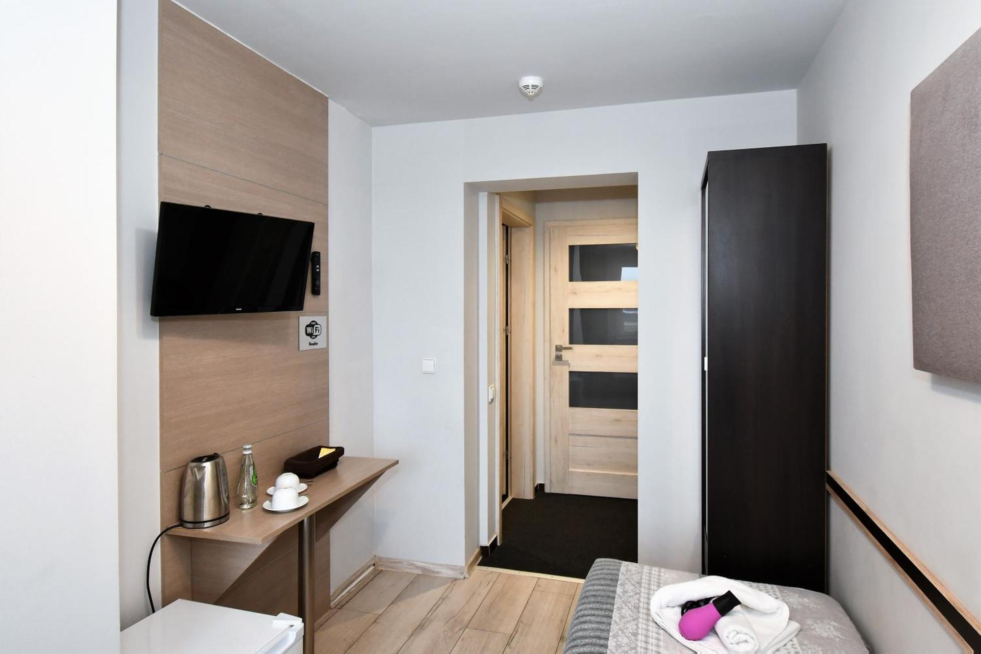 Bed & Breakfast Sleepinn Airport 3*