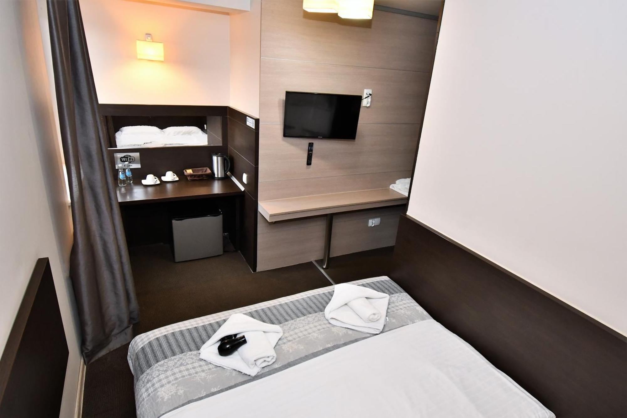 Sleepinn Airport Bed & Breakfast 3*