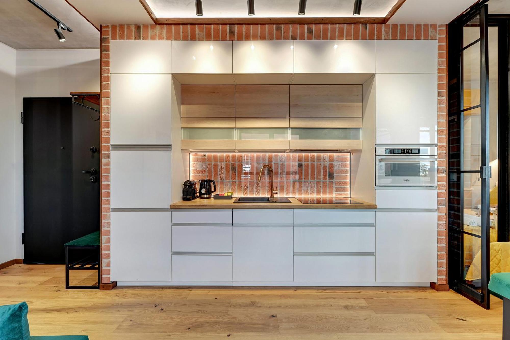 Doki Living & Foodhall By Downtown *