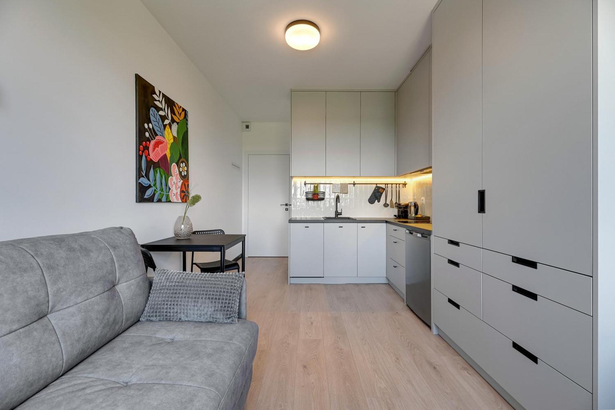 Doki Living & Foodhall By Downtown Apartment