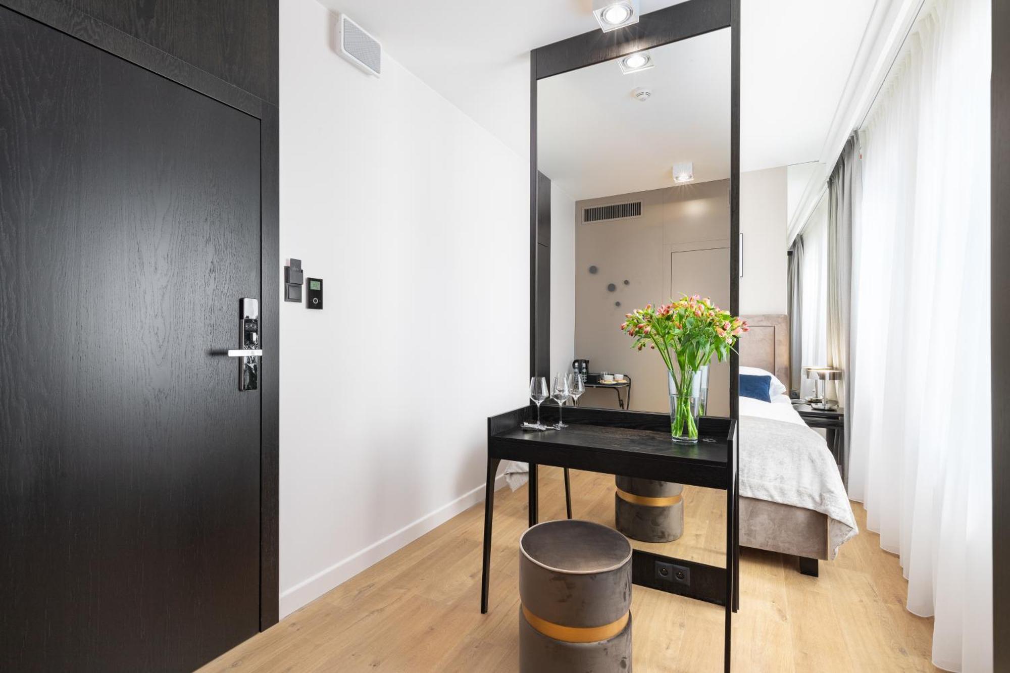 Deo Plaza - Old Town By Rent Like