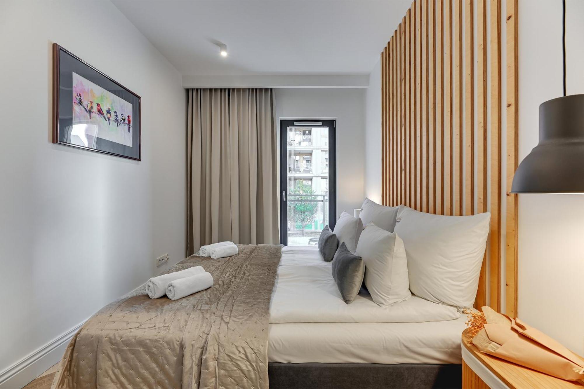 Aura Iii & Free Parking By Downtown