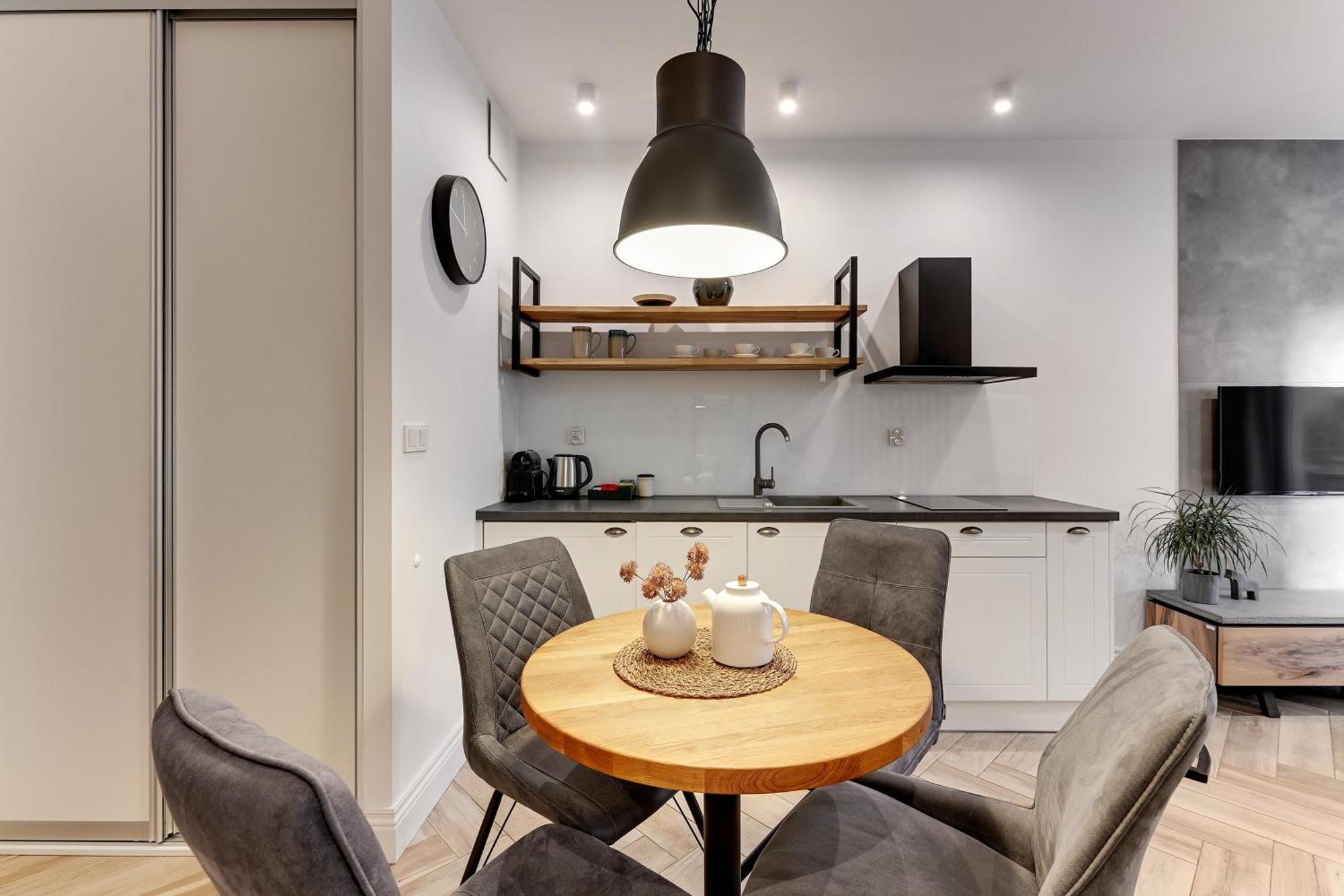 Aura Iii & Free Parking By Downtown Apartment *
