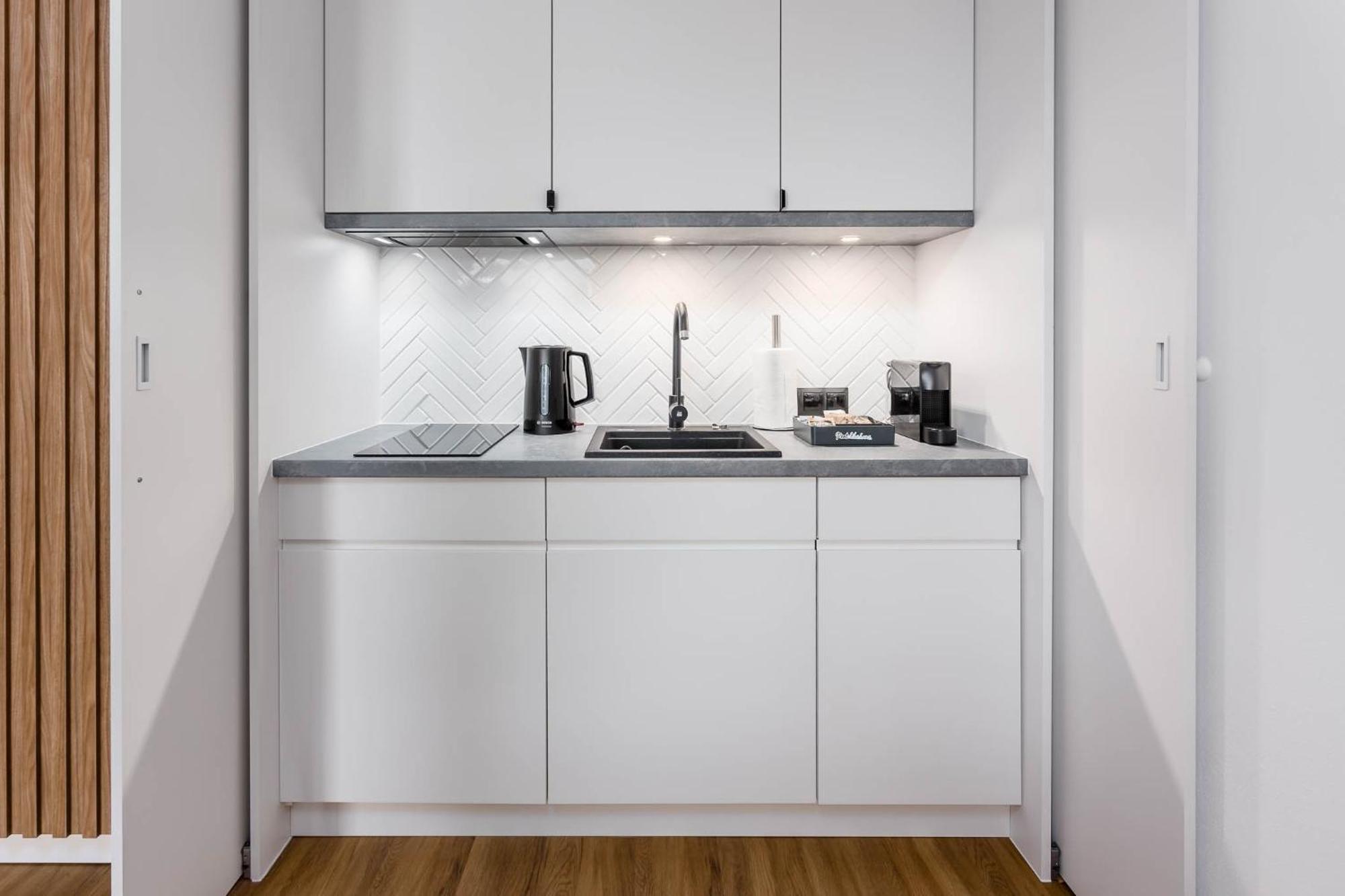 Rent Like - Deo Plaza *