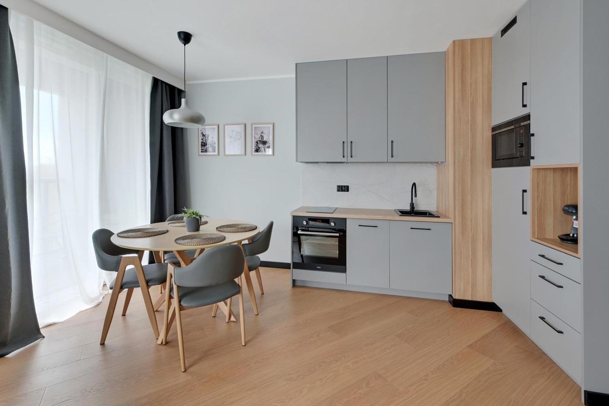 Aparthotel Rentplanet - Chlebova 3*