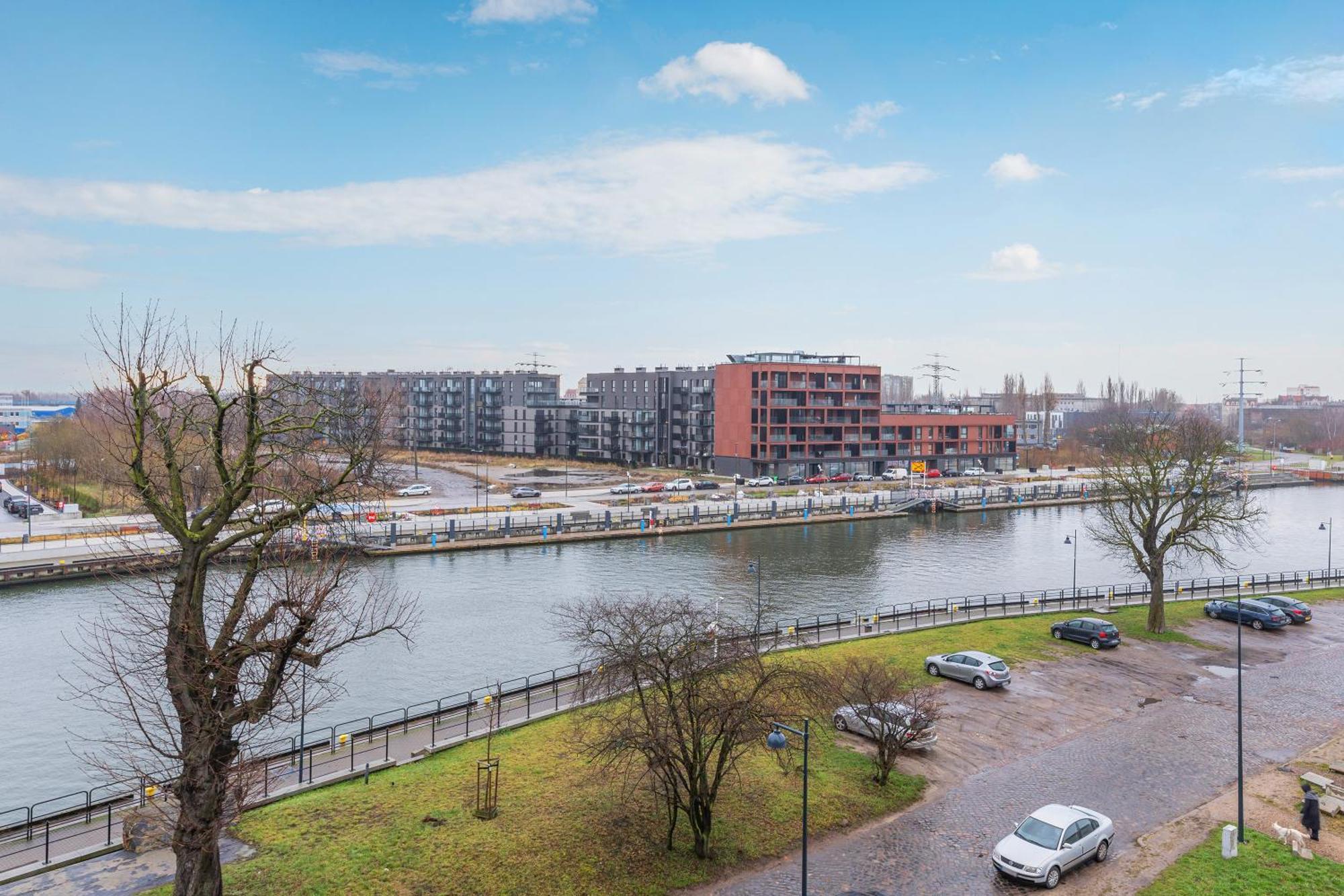 Chlebova - Riverside View Terrace, Free Parking, Gym & Kidsplay By Downtown
