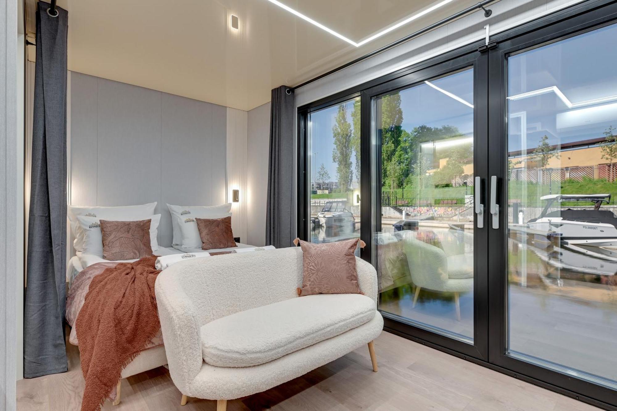 Apartament Na Wodzie - La Mare Motlava Houseboats With Sauna By Downtown *