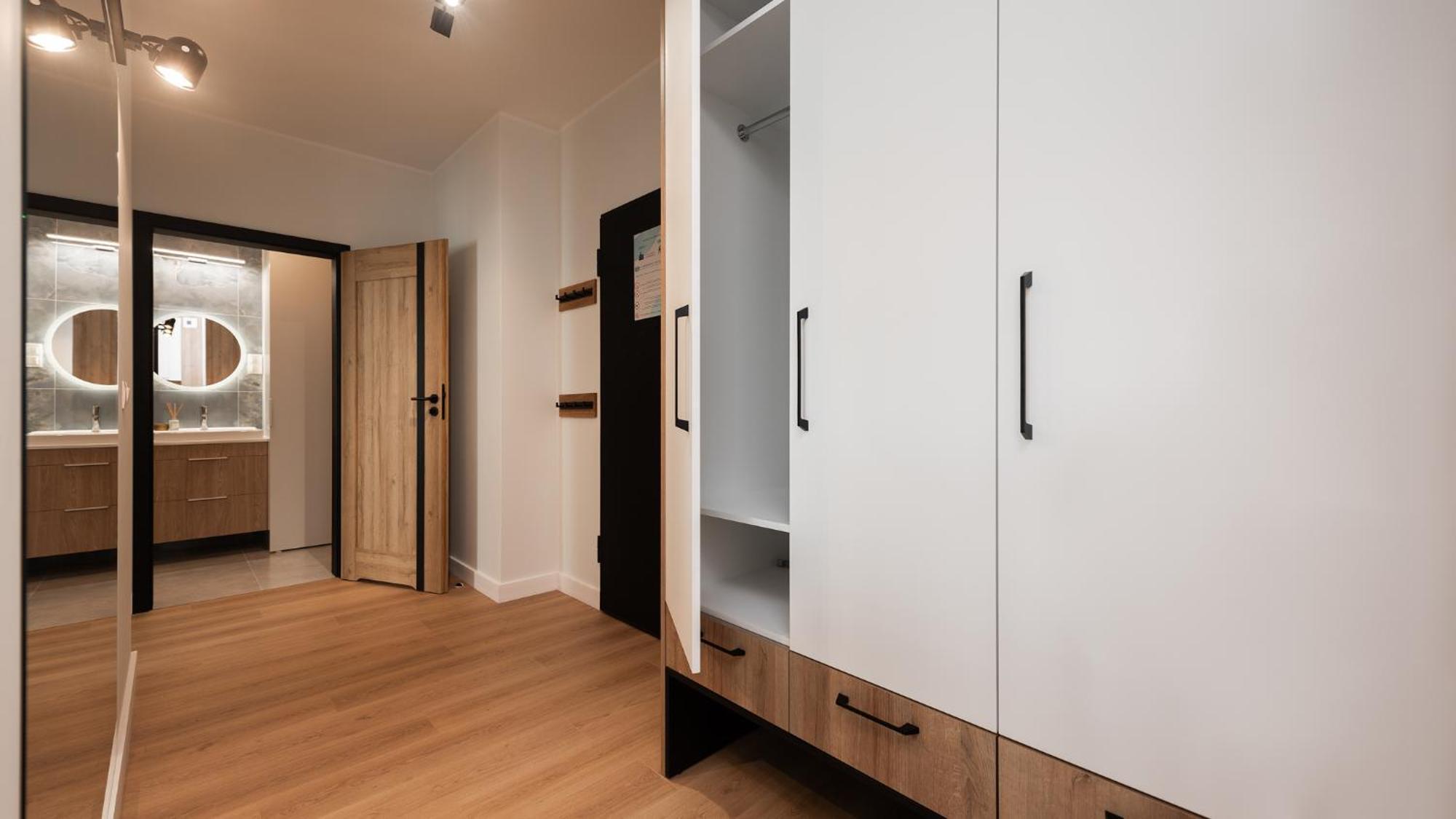 Flatbook - Center Doki Living Apartament