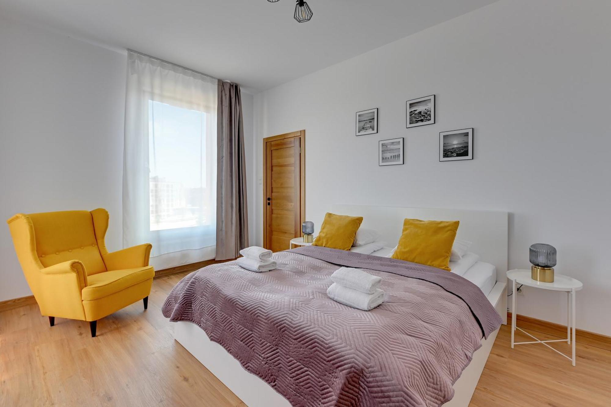 Blue Mandarin Riverside Premium Sauna & Gym Apartment